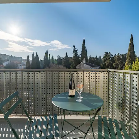 Apartment Fables Du Jardin De La Fontaine Nîmes