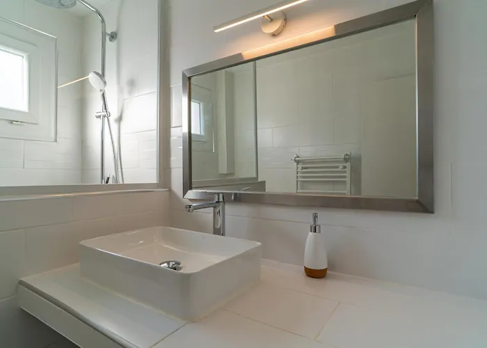 アパート Fables Du Jardin De La Fontaine ニーム