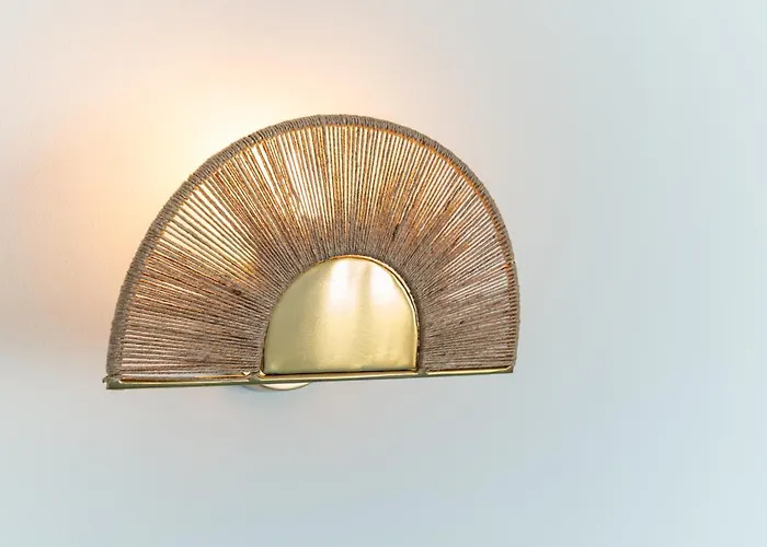 Fables Du Jardin De La Fontaine * Nîmes