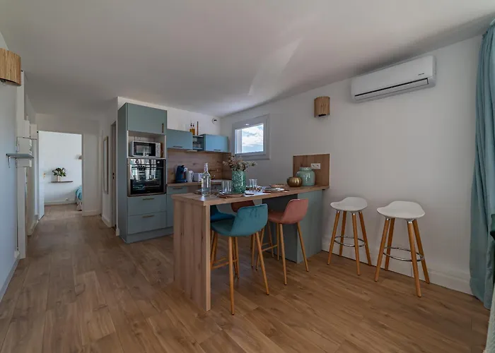 Fables Du Jardin De La Fontaine * Nîmes